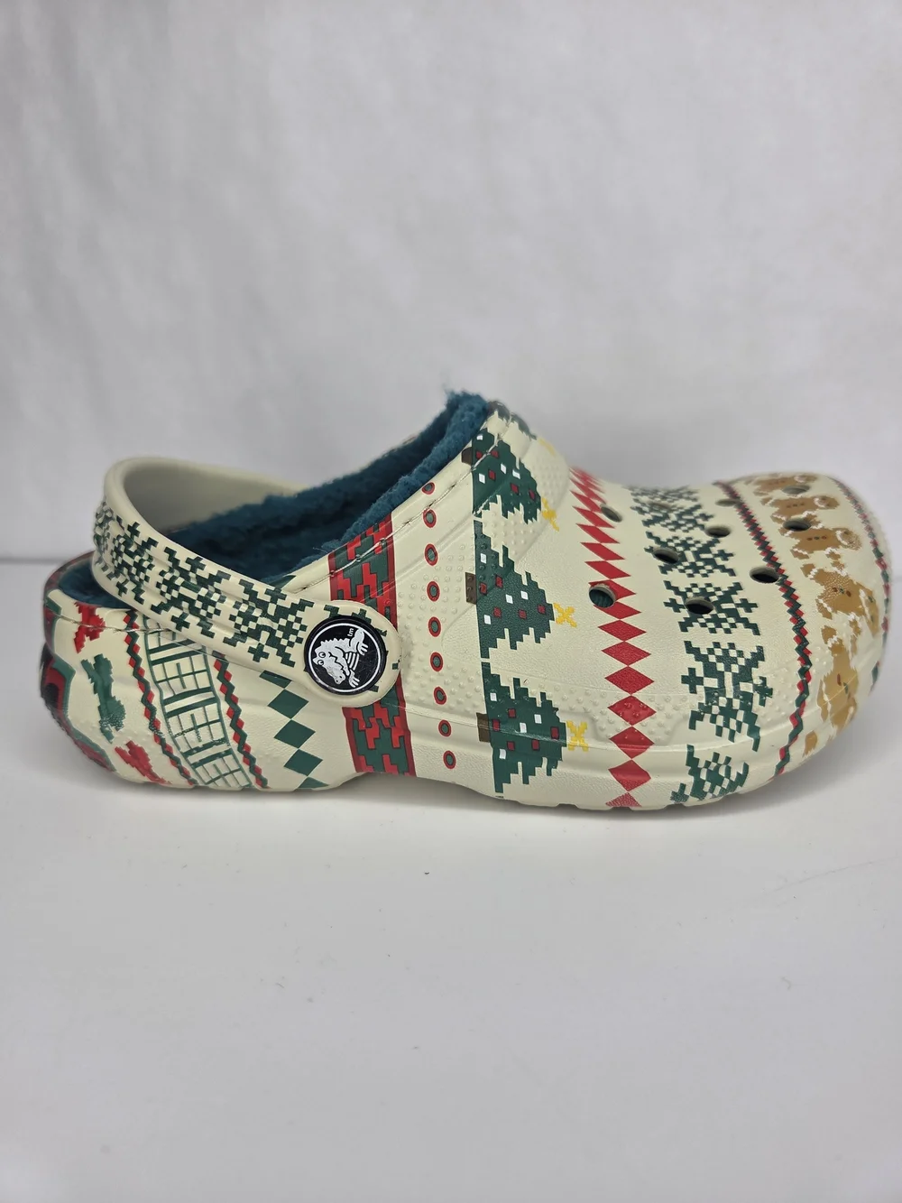 CROCS Kids Holiday Pattern Fuzzy-Lined Clogs in Cream, Green, Red and Tan